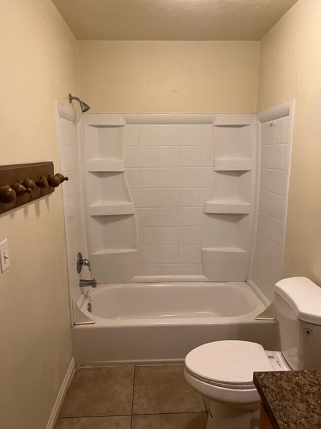 Building Photo - 4642 S 1900 W