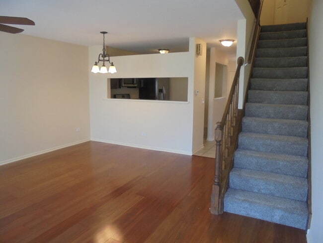 Building Photo - 938 Ridgefield Ln