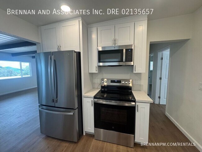 Building Photo - 330 Lento Ln