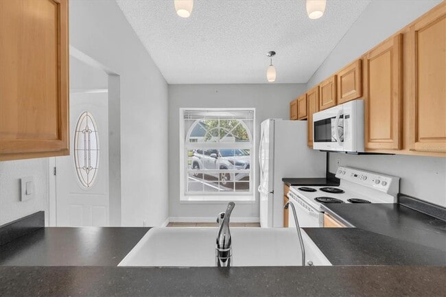 Building Photo - 3777 Mission Ct