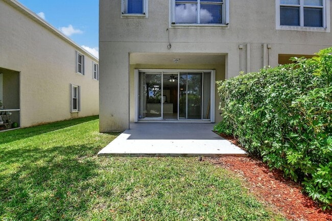 Building Photo - 9917 Porta Leona Ln