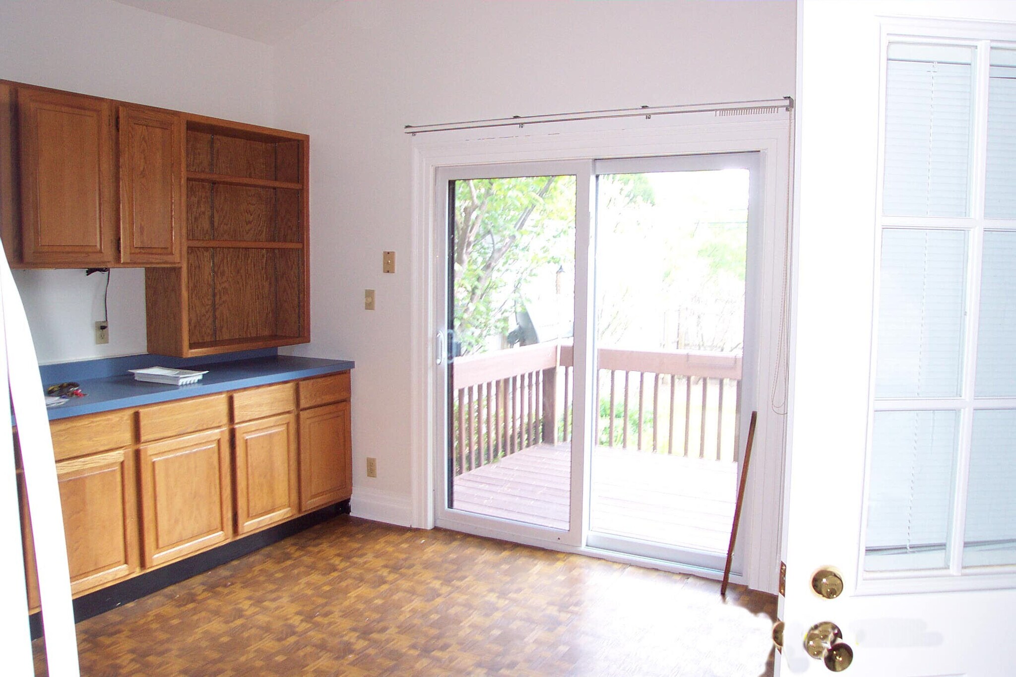 Kitchen looking out to deck - 69 Cypress St