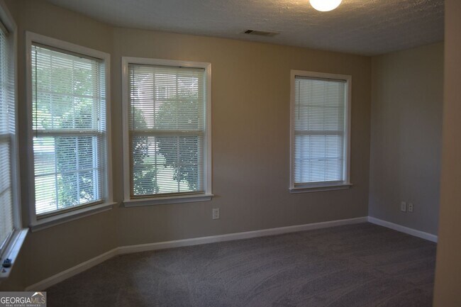 Building Photo - 1854 Pierce Way