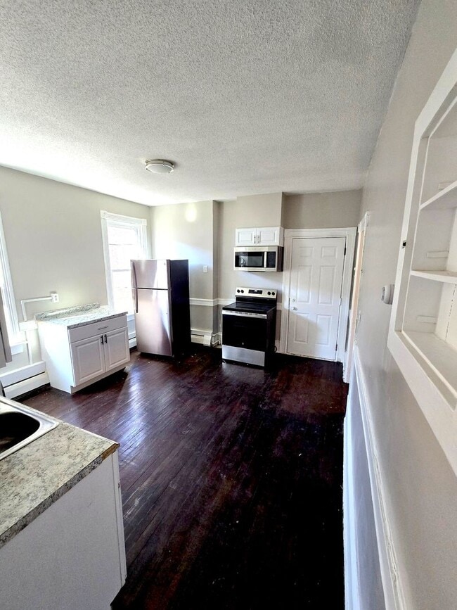 Primary Photo - 93 Maple Ave