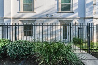 Building Photo - 3501 Chenevert St