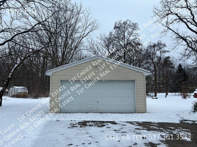 Building Photo - 1951 Elm St