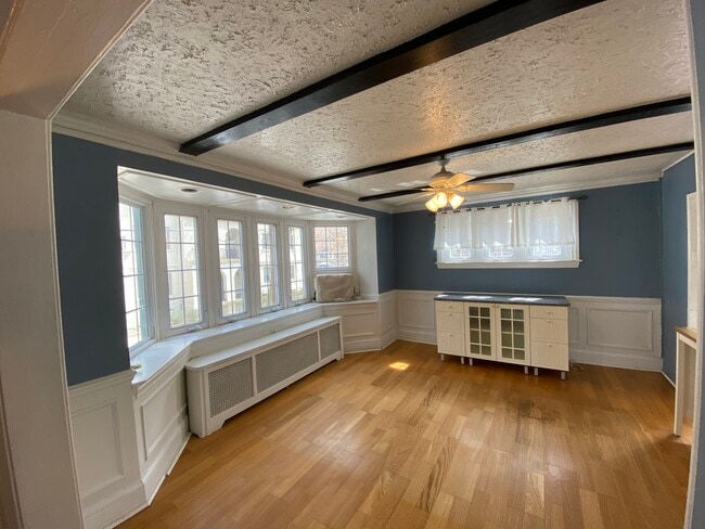 Building Photo - 148 Stoneway Ln
