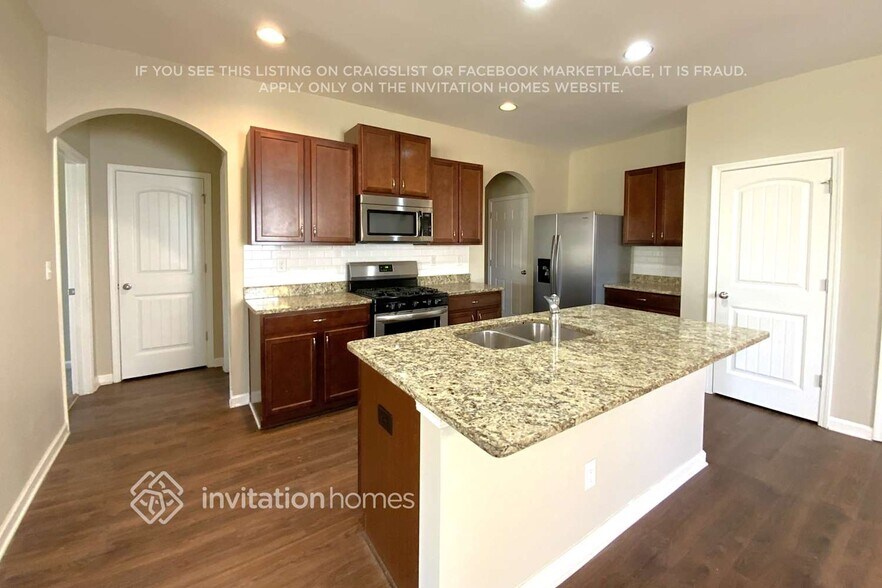 Building Photo - 1833 Crandon Ct
