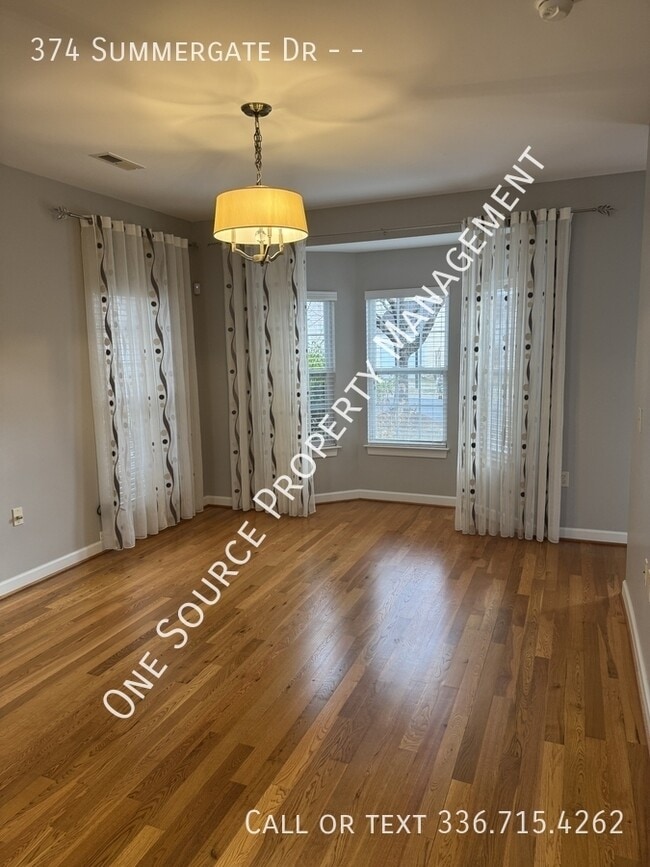 Building Photo - 374 Summergate Dr