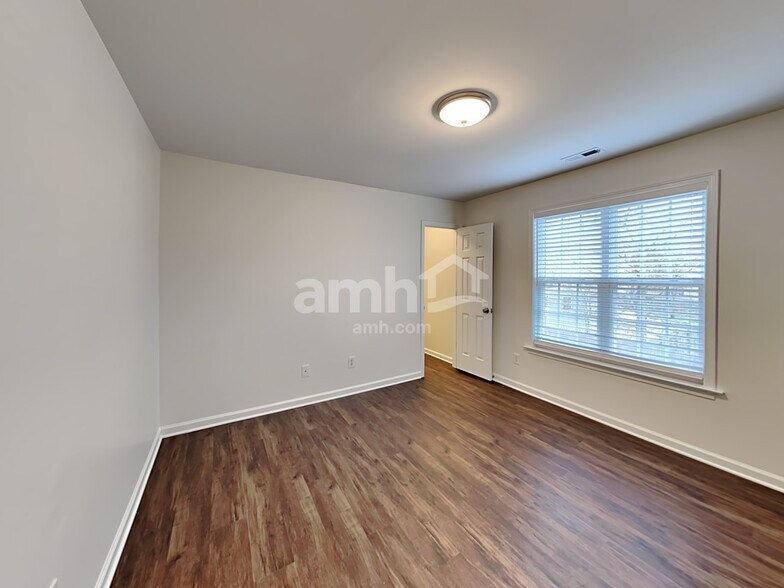 Building Photo - 821 Maurepas Dr