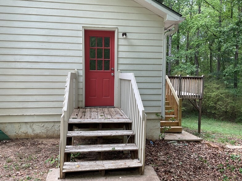 Building Photo - 222 Shadow Wood Dr