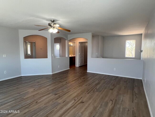 Building Photo - 11383 W Mountain View Dr