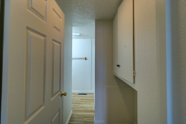 Building Photo - 311 Springville Duplex