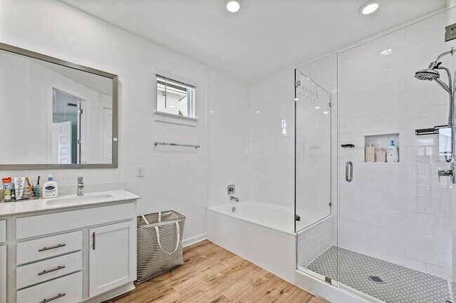 Building Photo - 2037 Wilsons Warbler Dr