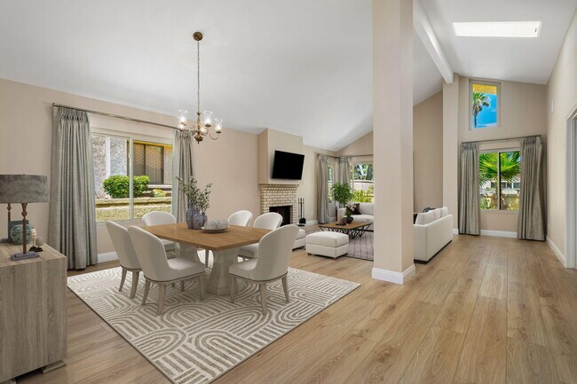 Building Photo - 41612 Aventine Ct