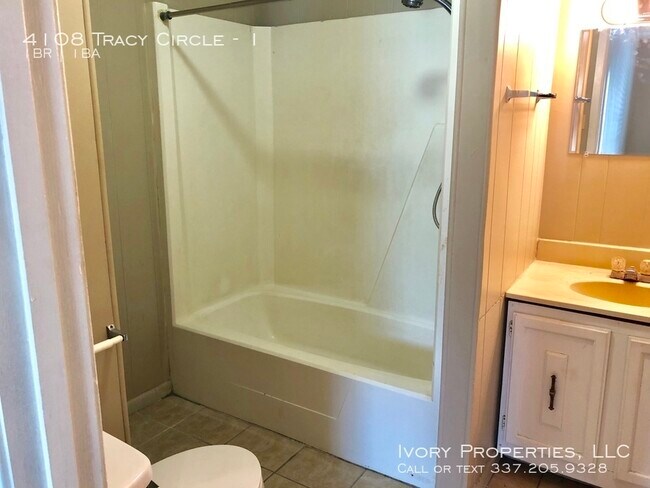 Building Photo - 4108 Tracy Circle Apt. 1