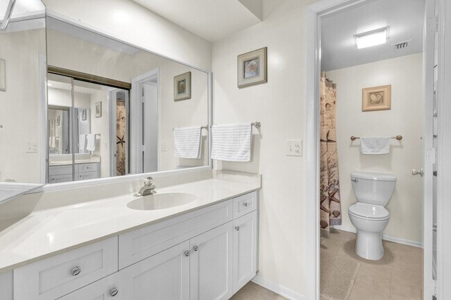 Building Photo - 18 Plantation Dr