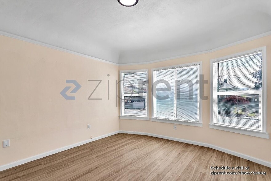 Building Photo - 3321 Adeline St