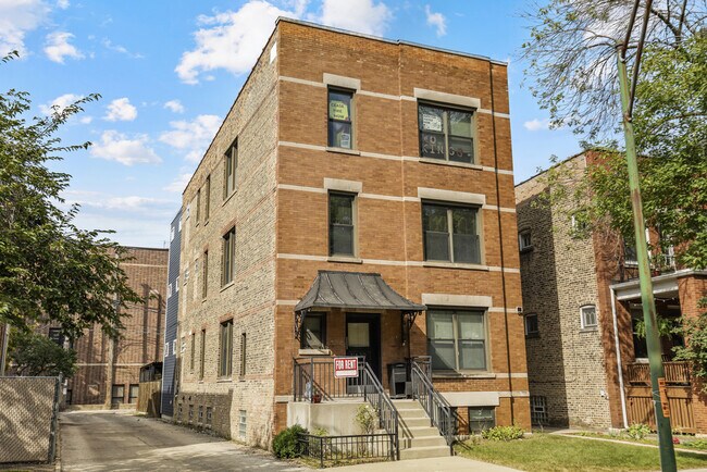 Primary Photo - 1630 W Gregory St