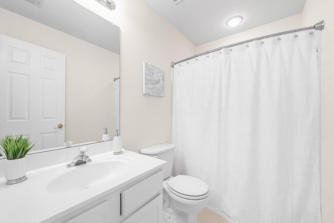 Building Photo - 631 Gatestone St