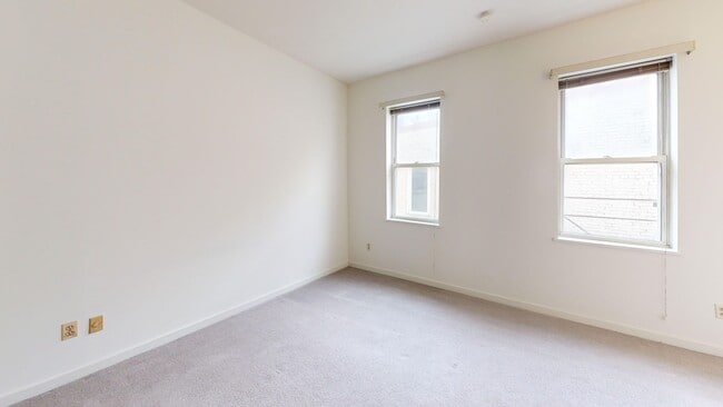 Building Photo - West End One Bedroom Apartment Available Now!