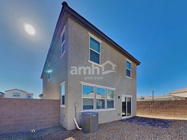 Building Photo - 4739 Tree Swing St