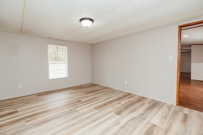 Building Photo - 4680 Hardy Adams Rd