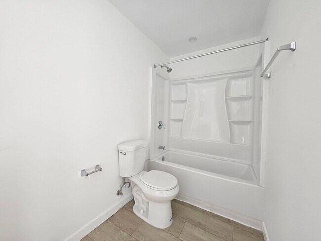 Building Photo - 13031 Goleta St