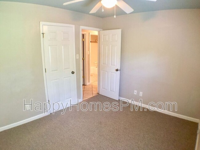 Building Photo - 1521 Brookbank Ave