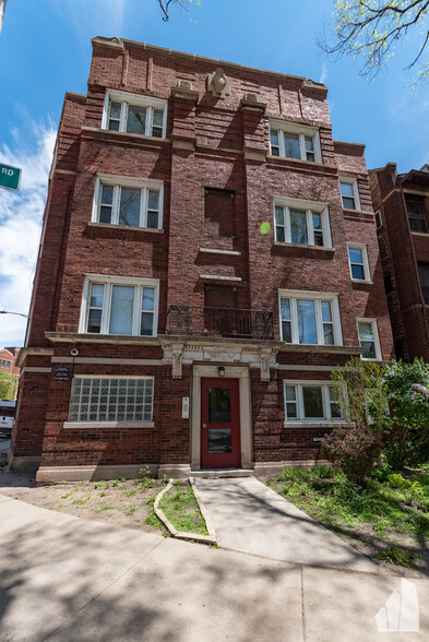 Building Photo - 7735 N Sheridan Rd