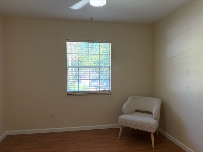 Building Photo - 1301 Bonnie Dr