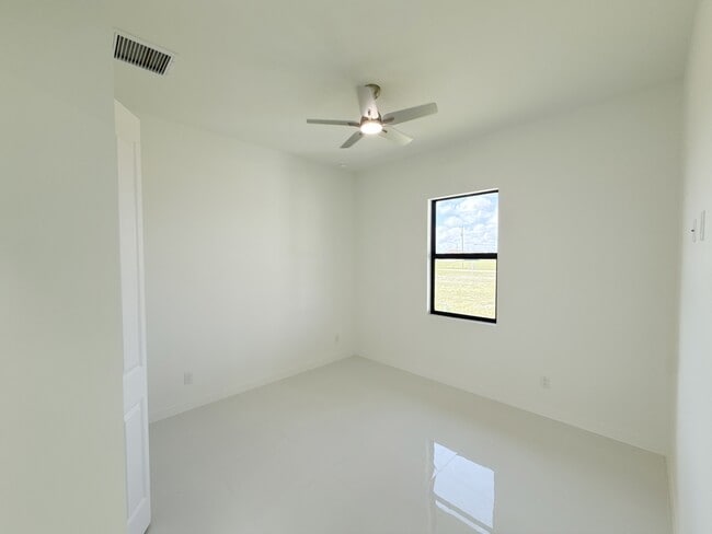 Building Photo - 4238 NW 34th St