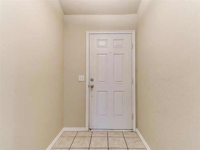 Building Photo - 18100 Calle Way