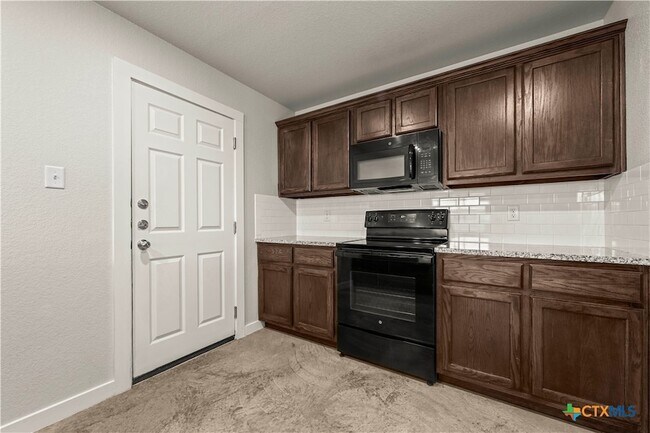 Building Photo - 1415 Shoshoni Trail