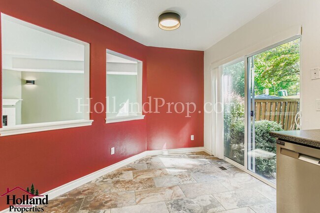 Building Photo - Elegant 3-Bedroom Home Steps from Nature