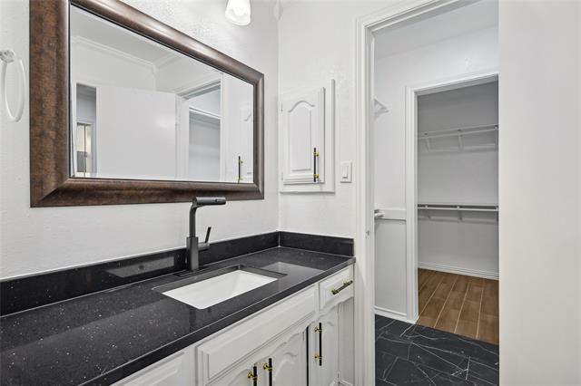 Building Photo - 6300 Topaz Way