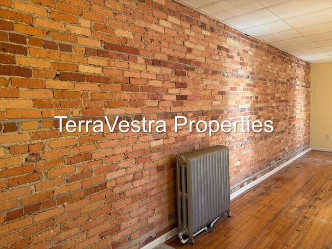 Building Photo - 101 N High St