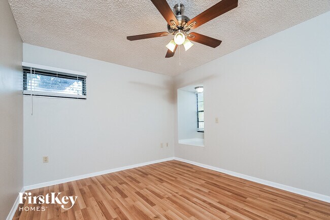 Building Photo - 1031 Dolly Ln