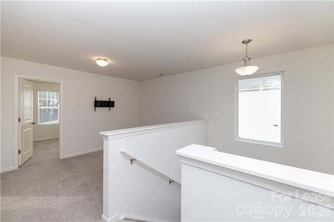 Building Photo - 824 Yorkshire Dr