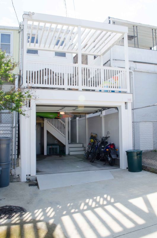 Building Photo - 1604 Johnson St