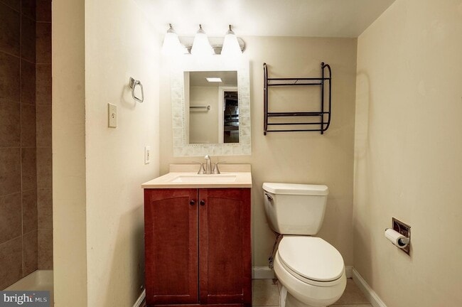 Building Photo - 1300 N Taylor St