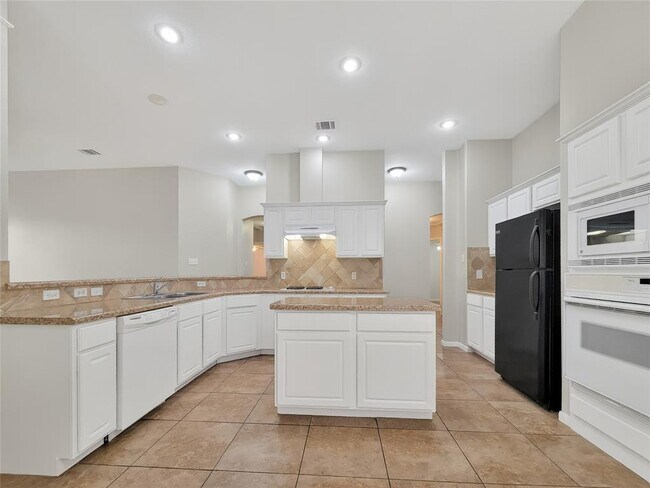 Building Photo - 13412 Equestrian Cove