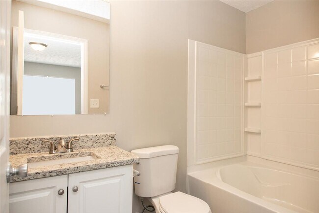 Building Photo - Newly Renovated 3/2 Townhome in Quiet Decatur Neighborhood!