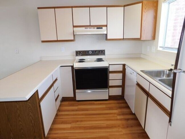Building Photo - 2426 Allegheny Dr