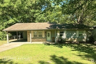 Building Photo - 2204 Carywood Dr