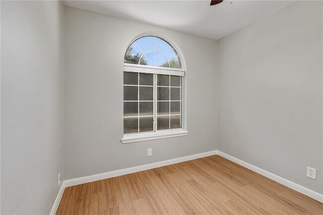 Building Photo - 14612 Varrelman St