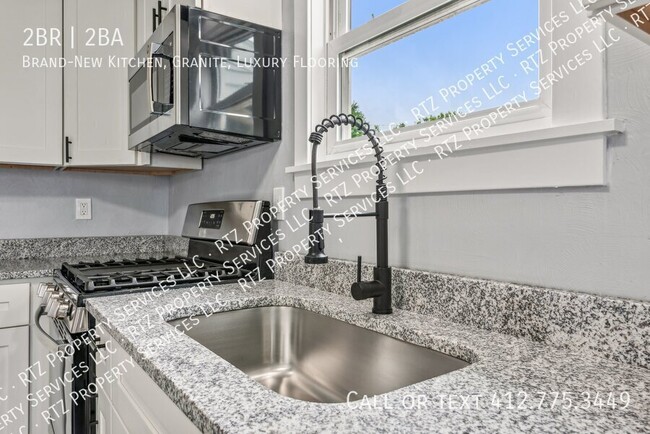 Building Photo - 553 Farnsworth Ave