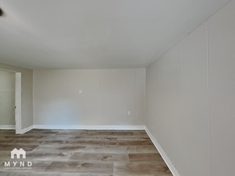 Building Photo - 4313 Kendall Ave