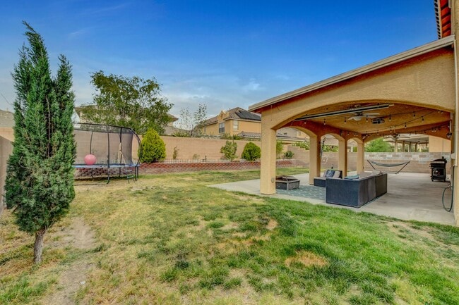 Building Photo - Spacious 4-Bedroom Home for Lease in Gated...