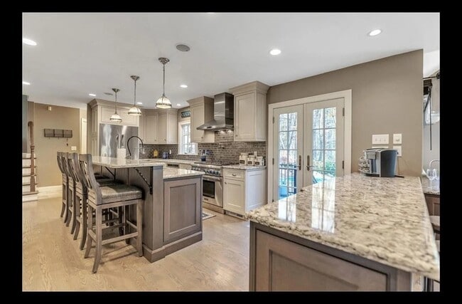 Building Photo - 7 Washburn St